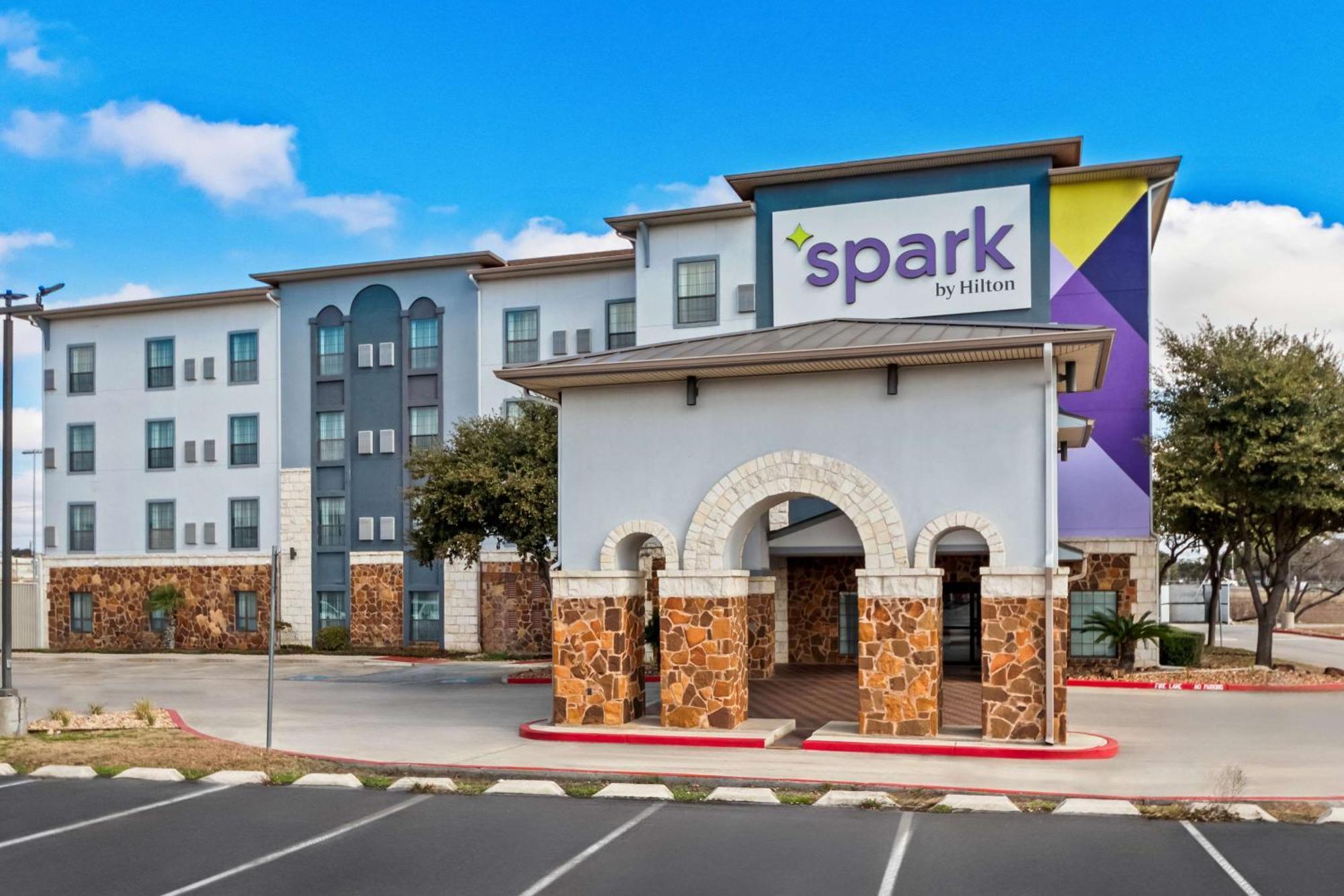Spark By Hilton San Antonio Near Seaworld מראה חיצוני תמונה