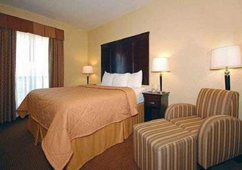 Spark By Hilton San Antonio Near Seaworld מראה חיצוני תמונה